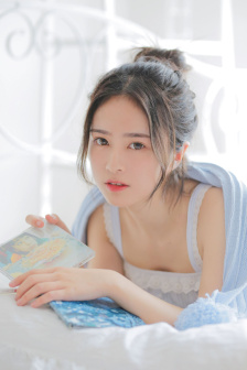 大胸美女