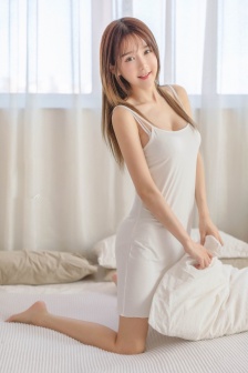 男生把手指头放在女生嘴巴是暗示